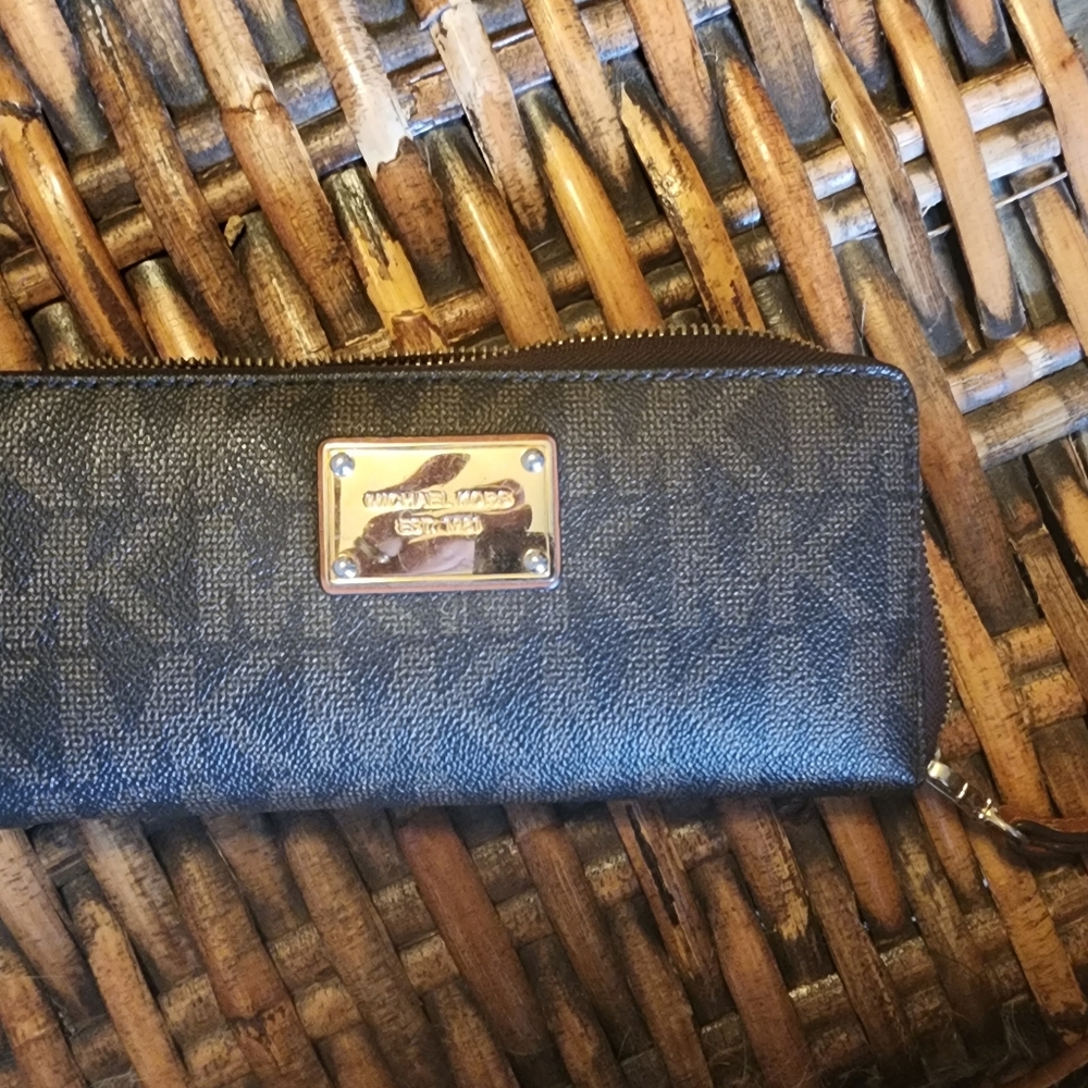 Michael Kors Jet Set Travel Continental Wallet